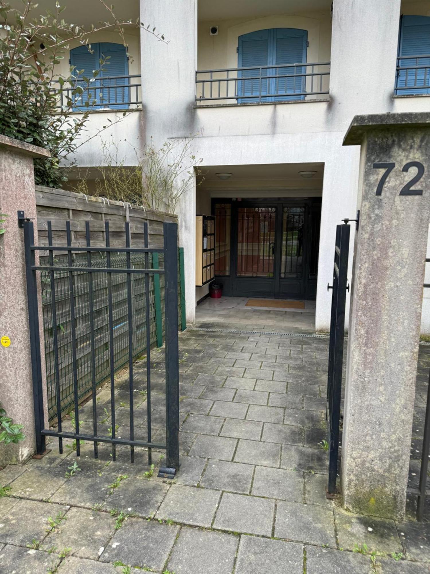 Le Studio Du 72 Lägenhet Bussy-Saint-Georges Exteriör bild